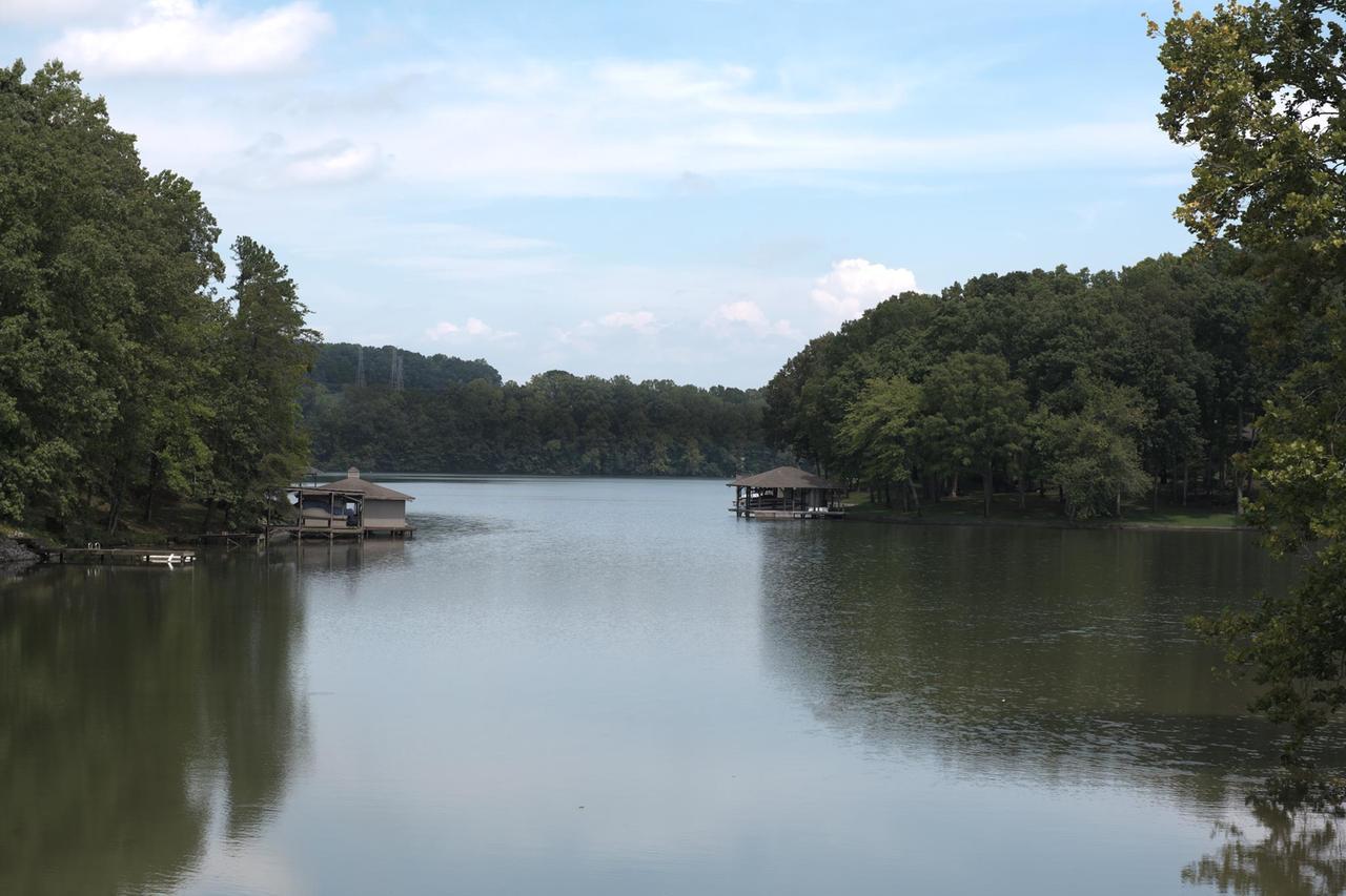 Lakeview Inn - Kingston エクステリア 写真