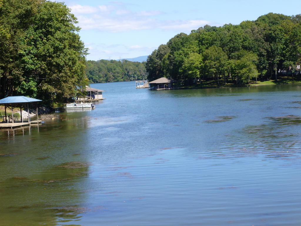 Lakeview Inn - Kingston エクステリア 写真